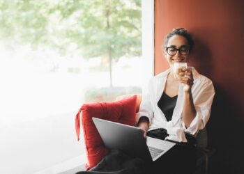 Oprawki korekcyjne – jakie marki okularowe warto znać?