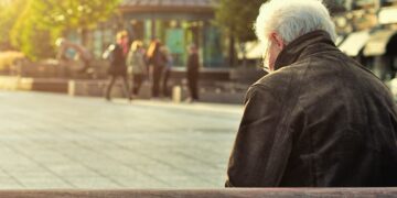 Emerytury a wynagrodzenia w Polsce [NIEKORZYSTNA RELACJA]