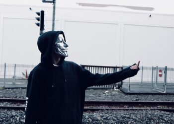 Zagrożenia związane z korzystaniem z mediów społecznościowych przez nasze dzieci