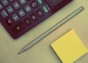 Kupno czy wynajem suwnicy? Porównanie rozwiązań