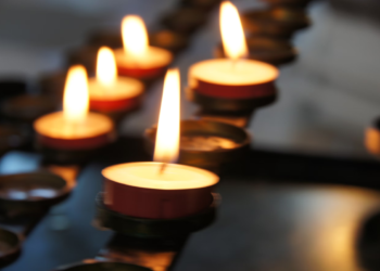 Nagrobki na Lubelszczyźnie – jak przygotować się do wyboru odpowiedniego pomnika?