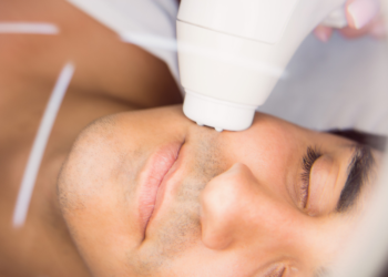 Dlaczego warto skorzystać z lasera podczas usuwania blizn?