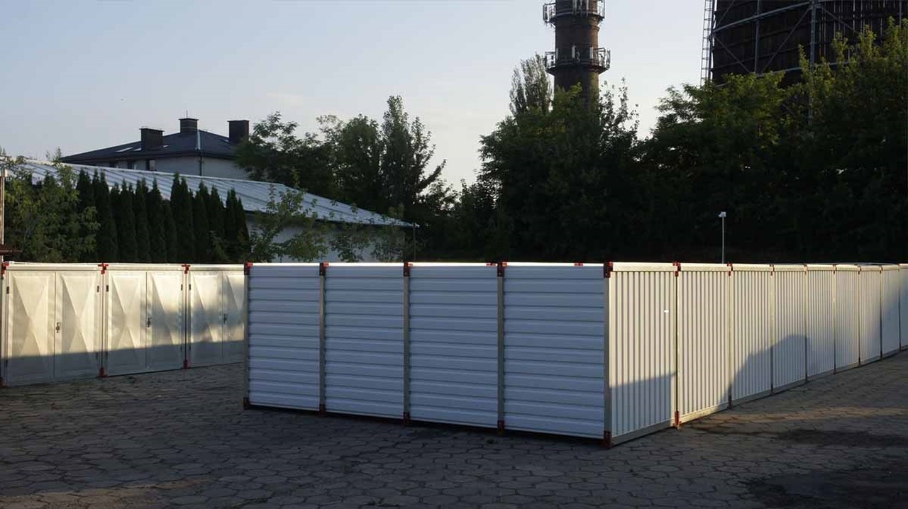 Jak wybrać producenta kontenerów do inwestycji w magazyny samoobsługowe?