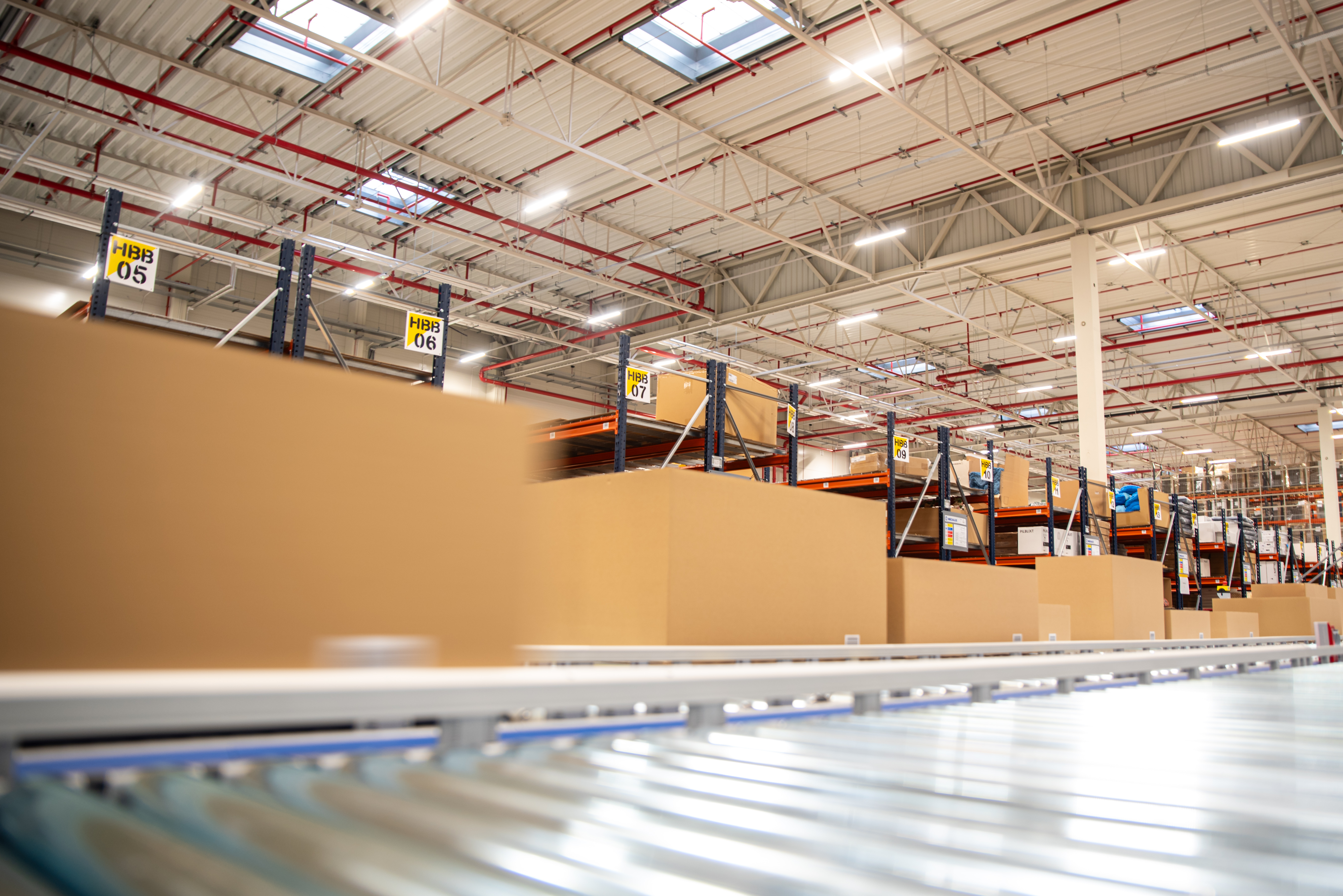 Jeden partner logistyczny, więcej korzyści. Jak połączenie fulfillmentu i transportu obniża koszty e-commerce?
